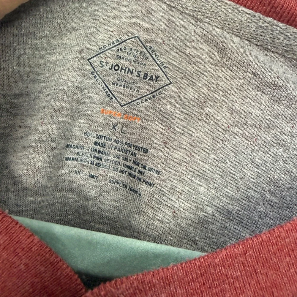 St Johns Bay Mens XL Henley Shirt Long Sleeve Burgundy Grey‎ Striped Super Soft